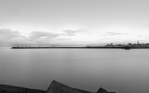 longe exposure black and white scheveningen pier head